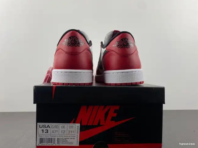 HYPE Chicago Retro Jordan Air Low 705329-600 1 0611